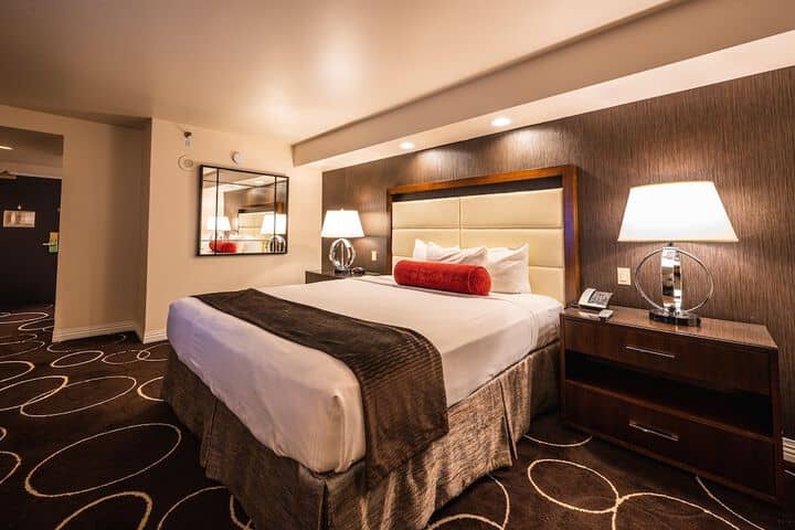 Room 10 of 89