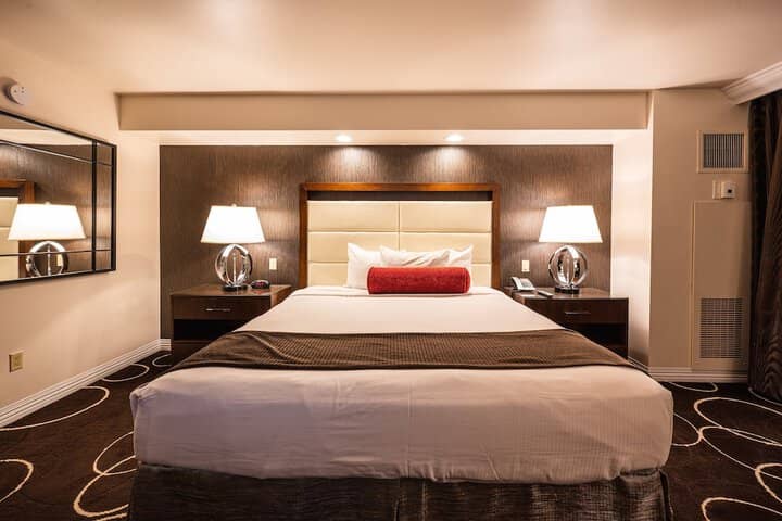 Room 12 of 89